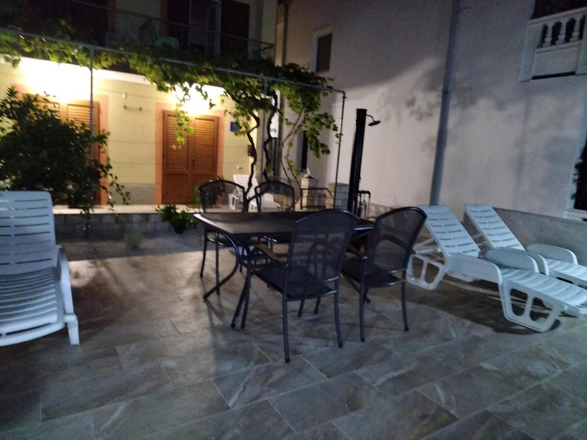 Apartmani Katarina Barbat na Rabu Luaran gambar
